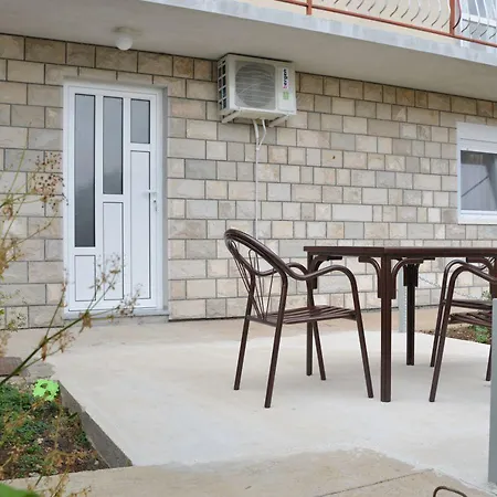 Hrupjela Guest house *